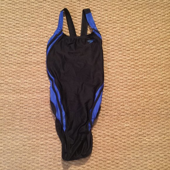 size 34 speedo swimsuit